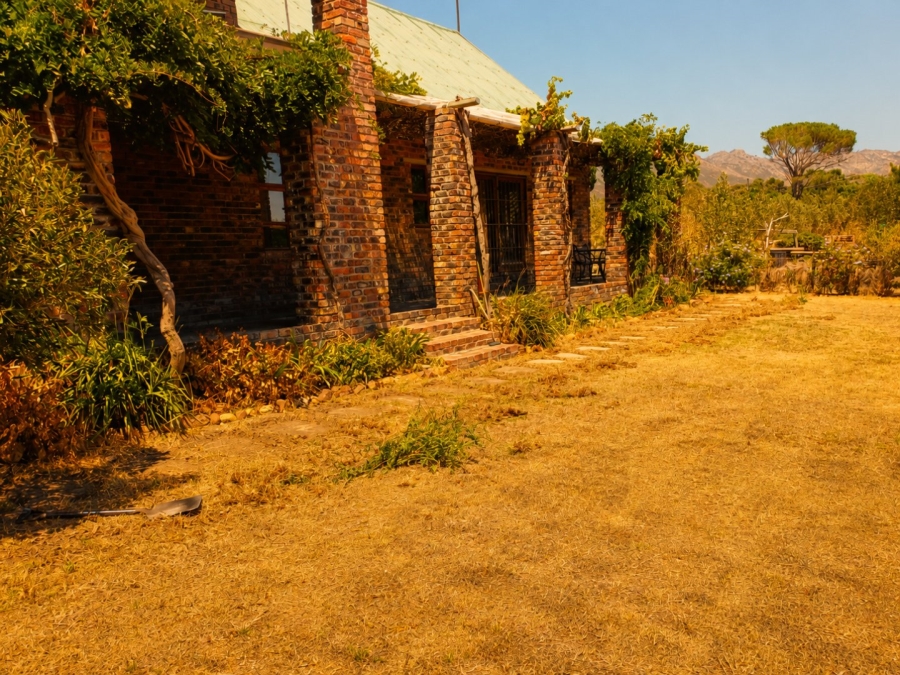 To Let  Bedroom Property for Rent in Sir Lowrys Pass Village Western Cape